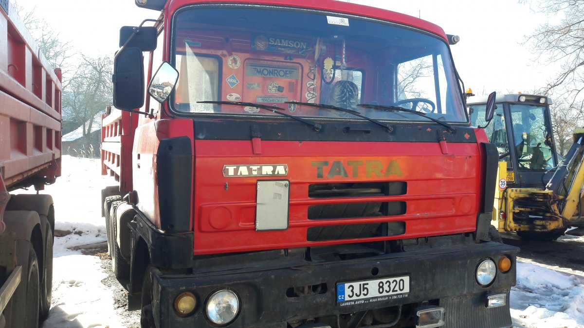 Tatra 815